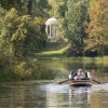 Den Wörlitzer Park kannst du auch im Rahmen einer Gondelfahrt auf dem Wörlitzer See erkunden.