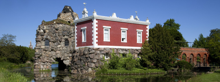 Teil des Wörlitzer Parks ist auch die Insel Stein mit der Villa Hamilton.