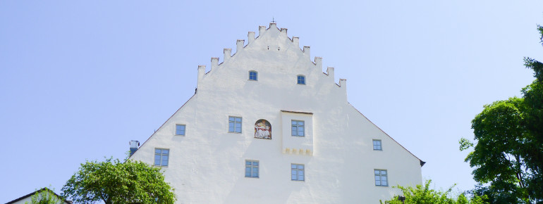 Der Ort und seine besondere Lage innerhalb des Alpenvorlandes bilden den Ausgangspunkt der ständigen Sammlung des Schloßmuseums Murnau.