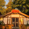 Für eine kurze Pause und Erfrischung sorgt die Gastronomie im Märchenpark.