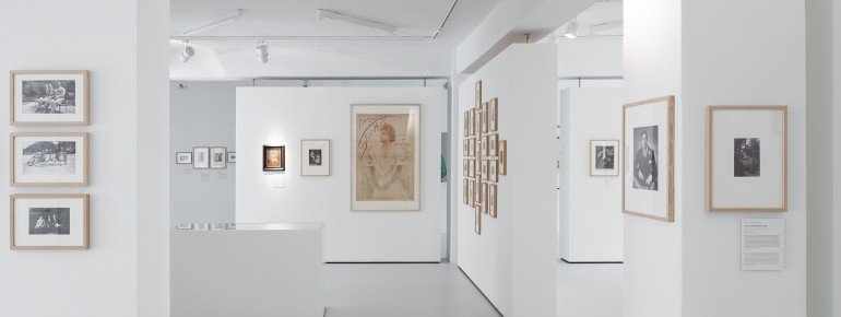 Die Ausstellungsräume während der Ausstellung 'Transformation' im Jahr 2013.