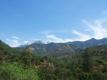 Blick auf die hohen Berge des Nationalparks