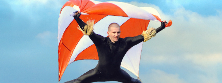 Zahlreiche Shows wie z.B. die Okavango Wassershow erwarten die Besucher im Serengeti-Park.
