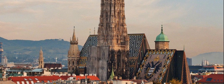 Den Stephansdom mit seinem 136 m hohen Südturm sieht man schon von Weitem.