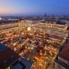 Der Striezelmarkt findet auf dem Altmarkt im Herzen von Dresden statt.