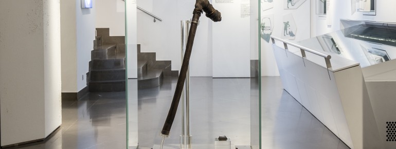 In der Ausstellung sind auch Ausrüstungsgegenstände von Ötzi zu sehen, die mehr als fünf Jahrtausende im Eis überdauert haben.