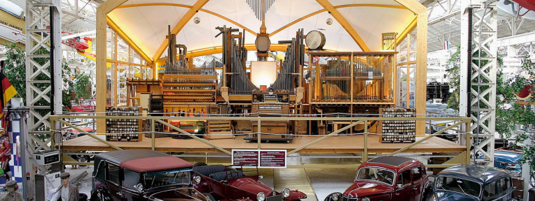 Oldtimer und die Welte Philharmonieorgel.