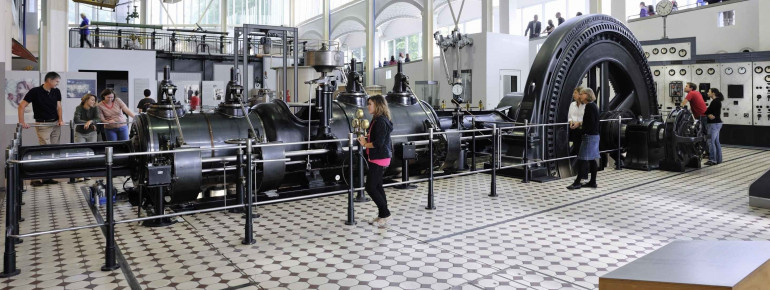 Eine große Dampfmaschine steht im Inneren des Technoseum in Mannheim. Wegen Umbauarbeiten können dort erst ab Juni 2020 wieder Vorführungen stattfinden.