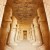 Beeindruckende Eingangshalle in den großen Haupt-Tempel von Abu Simbel