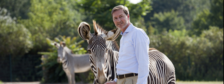 Tierparkdirektor Dr. Andreas Knieriem setzt sich unter anderem für weitere Zebraarten im Tierpark ein.