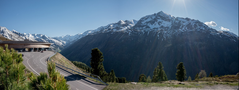 Die Hochalpenstraße startet am Top Mountain Crosspoint bei Gurgl.