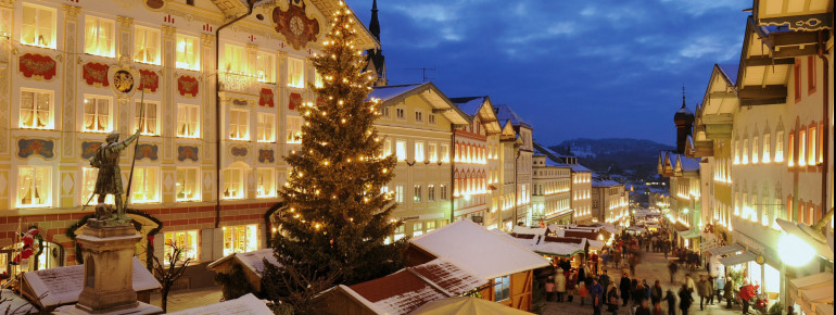 Der Tölzer Christkindlmarkt hat täglich von 11 Uhr bis 19 Uhr geöffnet.