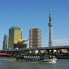 Als zweithöchstes Gebäude der Welt überragt der Skytree die Stadt Tokio deutlich.