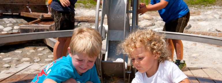 Der Almspielplatz ist für Kinder ein Traum.
