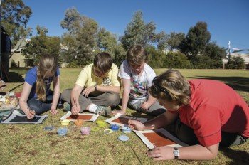 Dot Painting Workshop, Uluru-Kata National Park