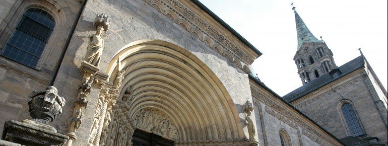 Das Fürstenportal des Kaiserdoms.