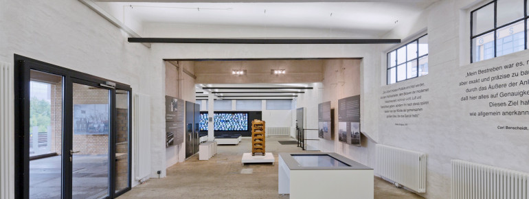 Begib dich im Besucherzentrum auf eine digitale Zeitreise.