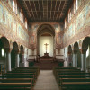 Die Kirche St. Georg auf der Insel Reichenau versetzt Besucher mit ihren romanischen Wandmalerien ins Staunen.