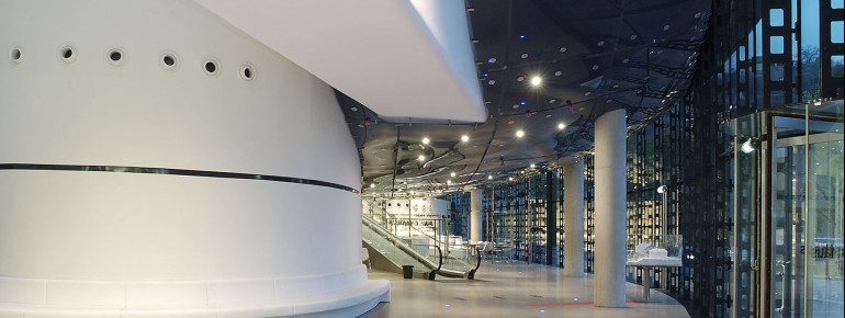 Blick in den Eingangsbereich des Kunsthaus.