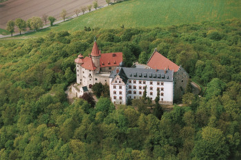 Im 19. Jahrhundert wurde die Burganlage nach Vorbild von Schloss Neuschwanstein umgebaut.
