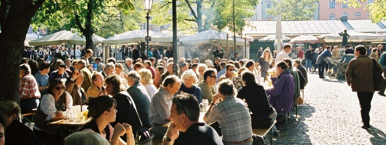 Der Biergarten am Viktualienmarkt sorgt für Erfrischung.