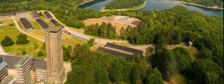 Vogelsang ist eines der größten Bauwerke des Nationalsozialismus.