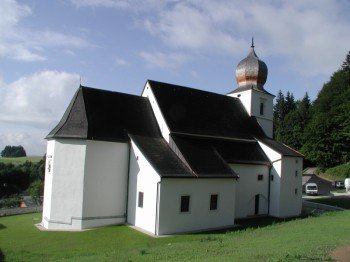 Außenansicht der Wallfahrtskirche St. Wolfgang am Stein