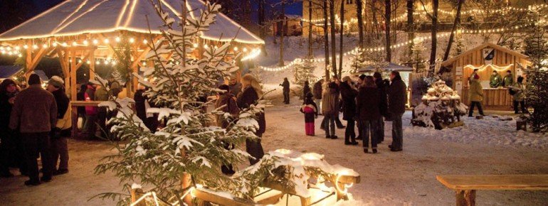 Weihnachtliche Beleuchtung sorgt für das richtige Ambiente