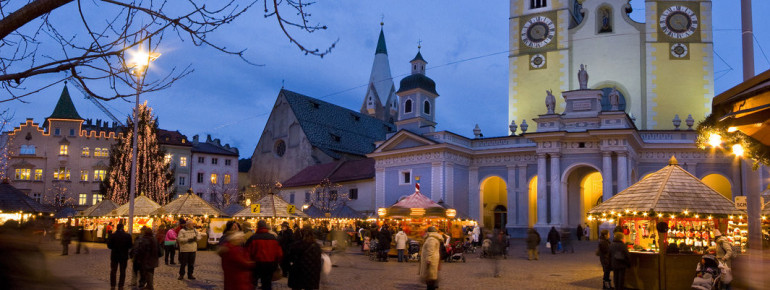 Durch ein vielseitiges Angebot an Eisacktaler Spezialitäten ist auch für das leibliche Wohl gesorgt.