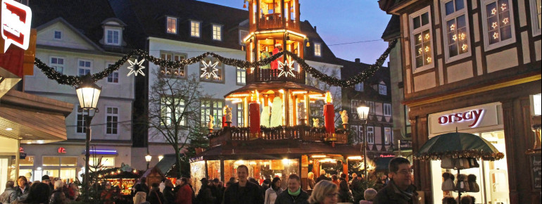 Nicht nur der beliebte Weihnachtsmarkt in der Altstadt sorgt für eine winterliche Atmosphäre.
