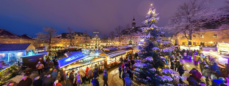Der Marienberger Weihnachtsmarkt verbindet erzgebirgische Bergbautradition mit vorweihnachtlicher Stimmung auf einem der größten Marktplätze Deutschlands.