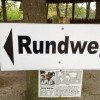 Der Rundweg ist gut ausgeschildert.