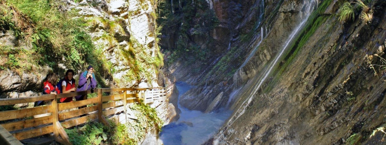 Die Tour durch die Klamm bis zum Wimbachgries zählt zu den schönsten Wanderwegen Bayerns.