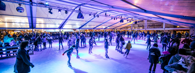 Auch eine Eislaufbahn darf nicht fehlen.