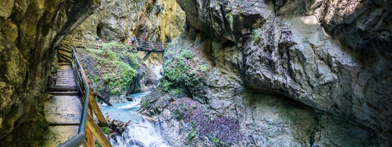 In der Wolfsklamm lässt sich die Kraft des Wassers erahnen.