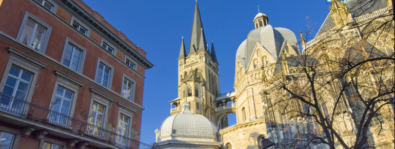 The pilgrimage church attracts believers from all over the world to Aachen.