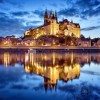 Albrechtsburg Castle in Meissen sits impressively on a rock above the Elbe River and has shaped the cityscape for centuries.