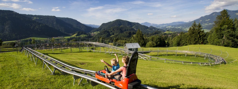Should the weather not be as nice as in this picture, Plexiglas protective covers are put over the toboggan.