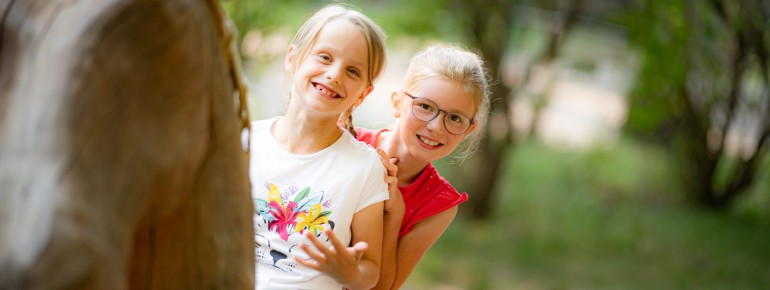 Beaming faces and bright eyes – pony riding at the Tier- und Erlebnispark Lützen.