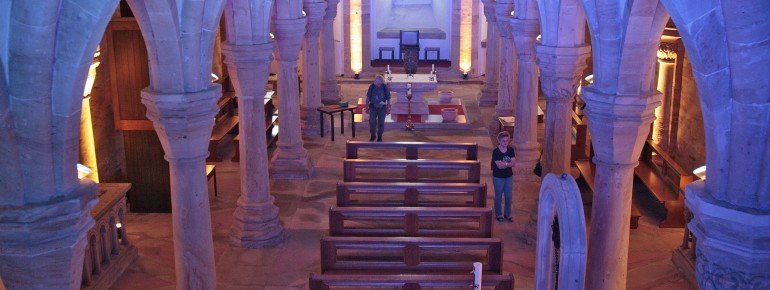 In addition to the large main altar, there are also several small altars.