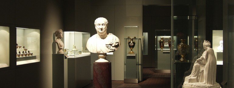 Court art of the 19th century.