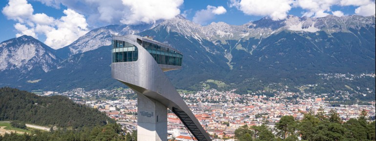 An inclined elevator takes you up to about 250 meters in just 2 minutes.