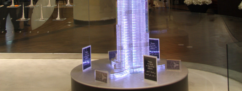 At Dubai Mall you will find a large souvenir shop.