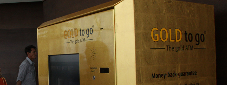 Peculiar: a vending machine at the viewing platform offers 'Gold to go'.