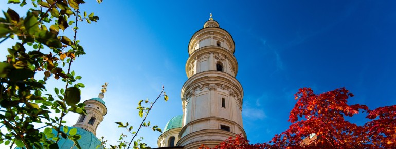Graz Cathedral houses a historic organ from the 18th century.
