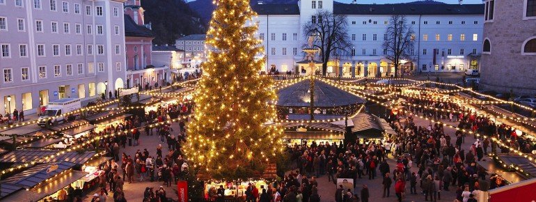 The beautiful Christmas tree at the heart of the Christkindlmarkt Salzburg