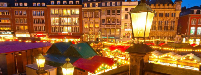 The formerly small "Printenmarkt" is home to 130 booths nowadays.