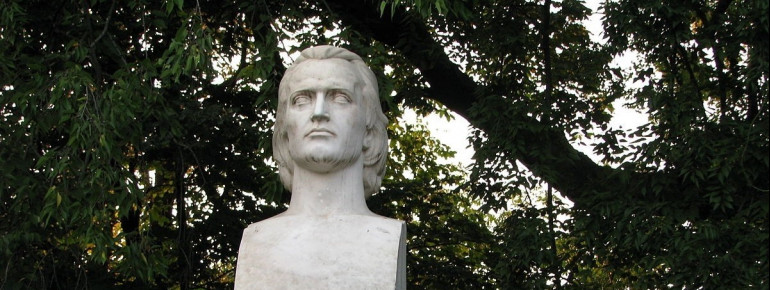 Writers' Alley has busts of all famous Romanian writers