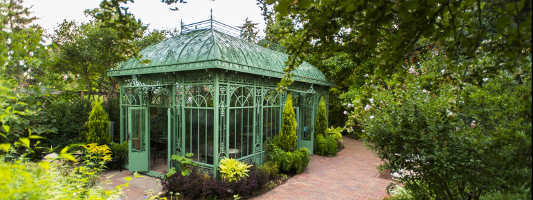 The Botanical Garden consists of two diverse locations, namely York Street in Denver and Chatfield Farms in Littleton, with both being truly enchanting places hosting thousands of different species of plants.