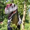 Knapp 100 lebensgroße Dinosauriermodelle warten im DINOLAND auf die Besucher